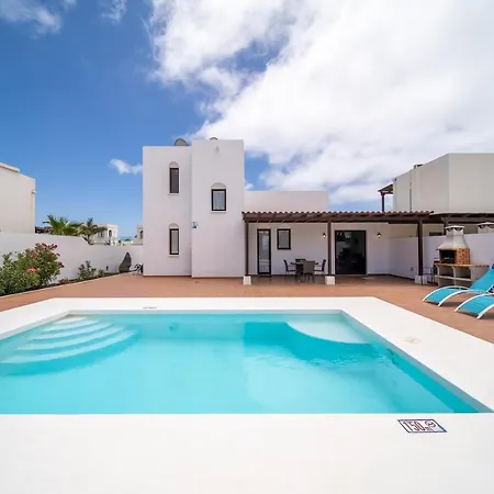 Turquesa Playa Blanca (Lanzarote)