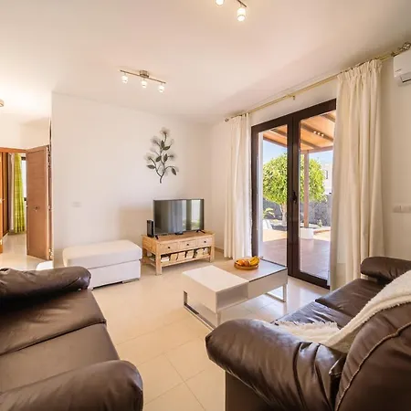 Turquesa Playa Blanca (Lanzarote)